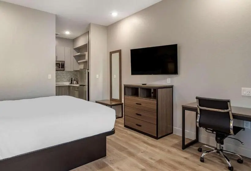 Standard-huone King-vuode, Clarion Pointe Port Arthur Beaumont South