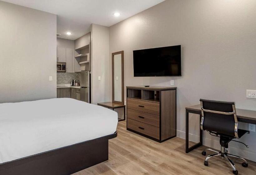 장애인을 위한 킹사이즈 침대 스탠다드 룸, Clarion Pointe Port Arthur Beaumont South