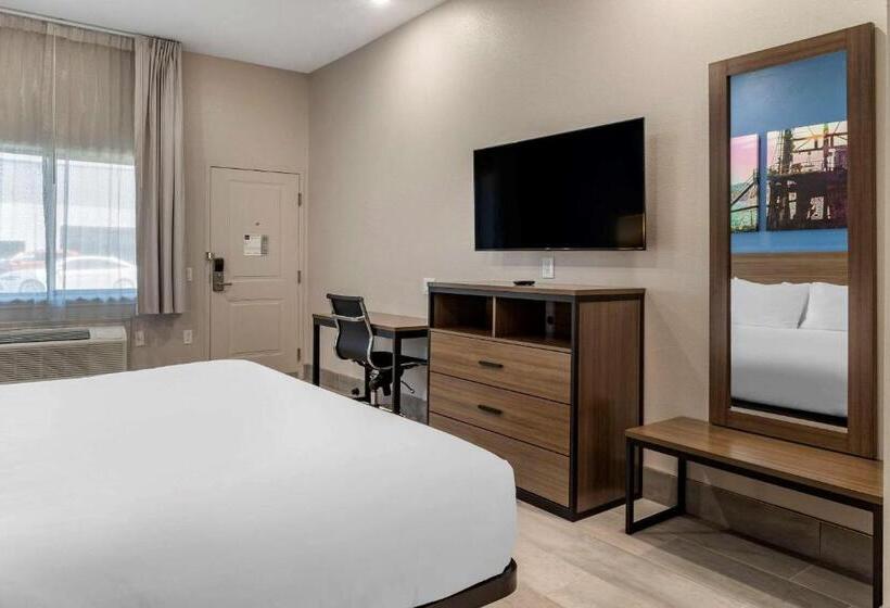 장애인을 위한 킹사이즈 침대 스탠다드 룸, Clarion Pointe Port Arthur Beaumont South