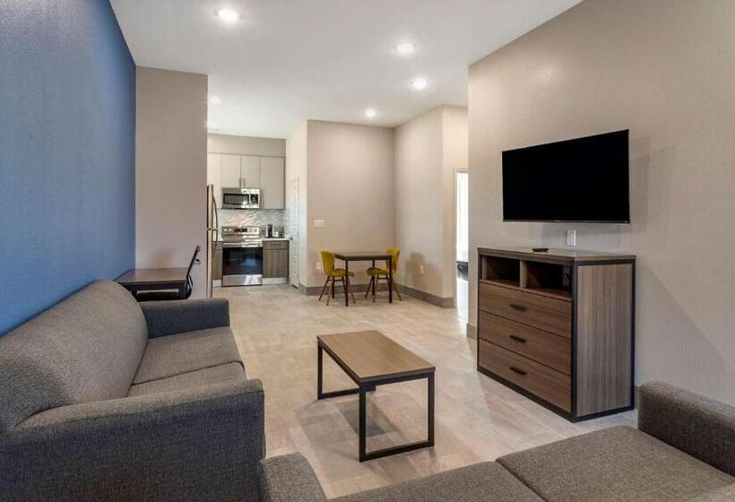 스위트 킹사이즈 침대, Clarion Pointe Port Arthur Beaumont South