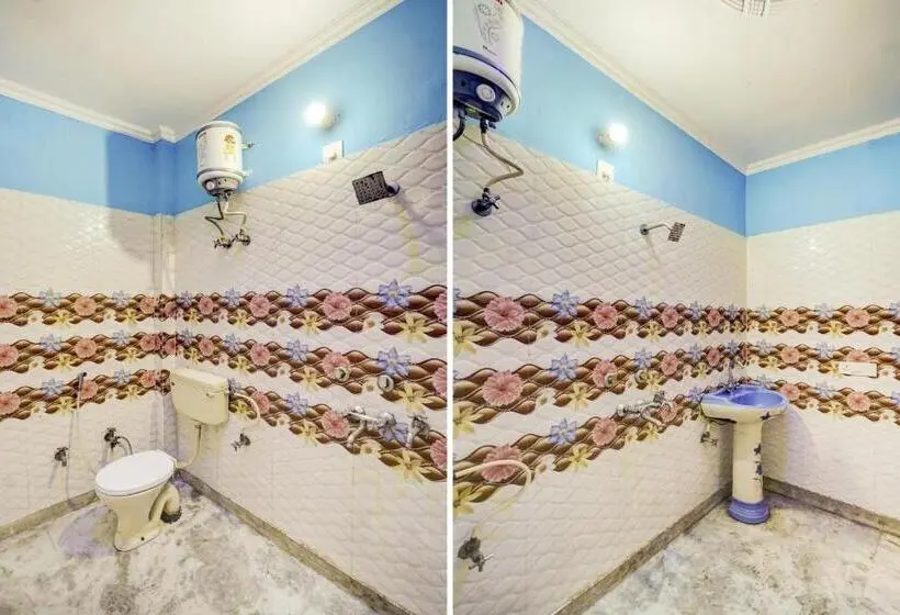 اتاق کلاسیک سه تخته, Flagship 77565 Akshit Residency