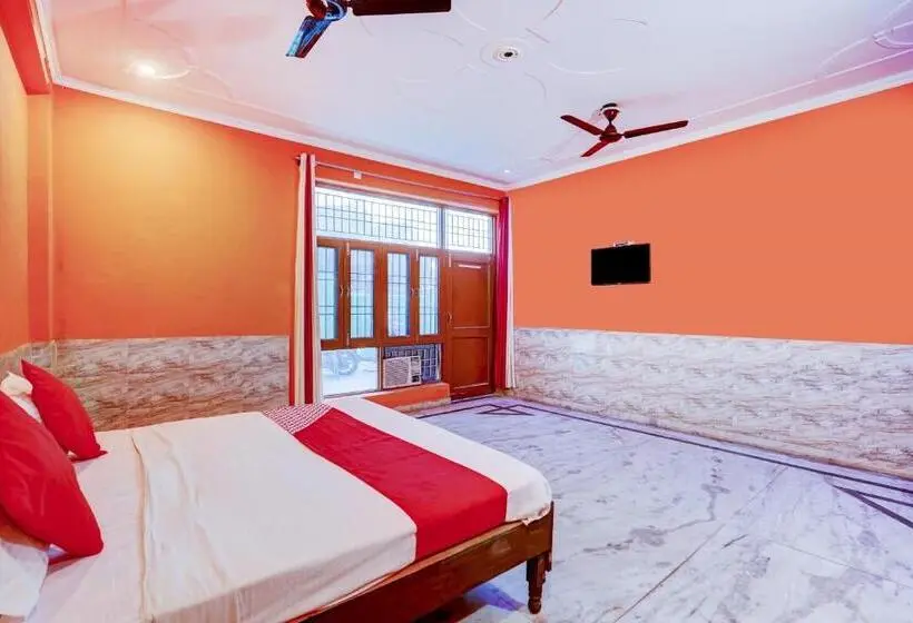 اتاق کلاسیک سه تخته, Flagship 77565 Akshit Residency
