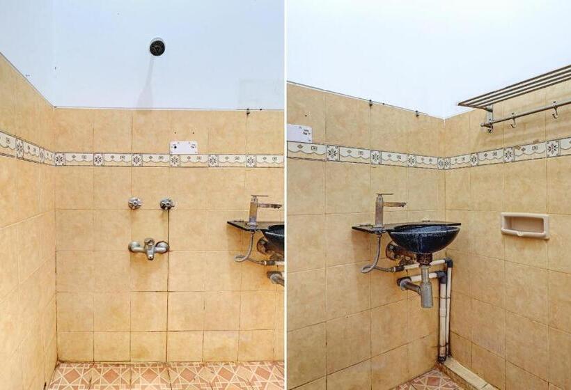 디럭스 룸, Oyo 90218 Ubaran Guest House