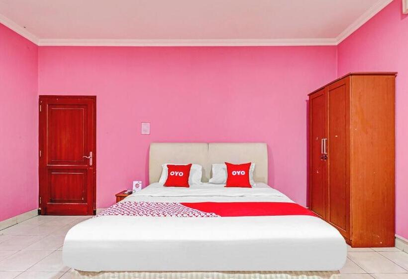 디럭스 룸, Oyo 90218 Ubaran Guest House