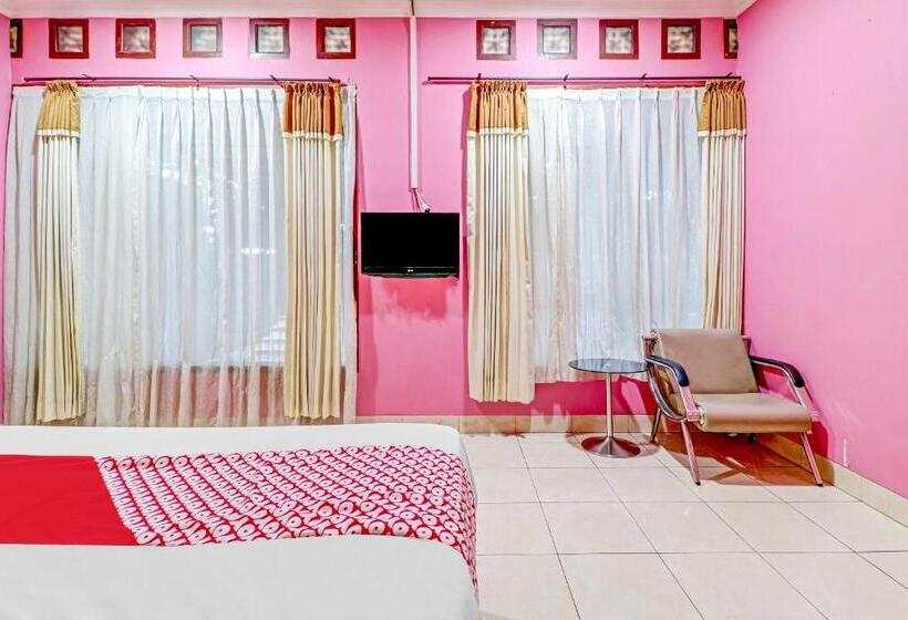 디럭스 룸, Oyo 90218 Ubaran Guest House