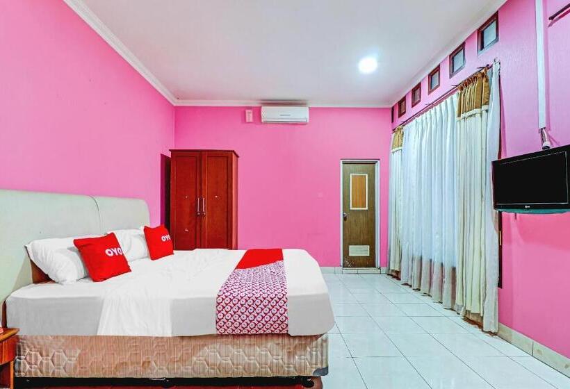 디럭스 룸, Oyo 90218 Ubaran Guest House