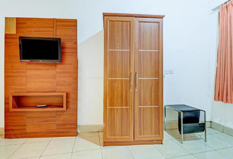 디럭스 룸, Oyo 90218 Ubaran Guest House