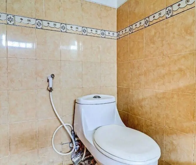 デラックスルーム, Oyo 90218 Ubaran Guest House