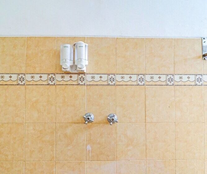 디럭스 룸, Oyo 90218 Ubaran Guest House