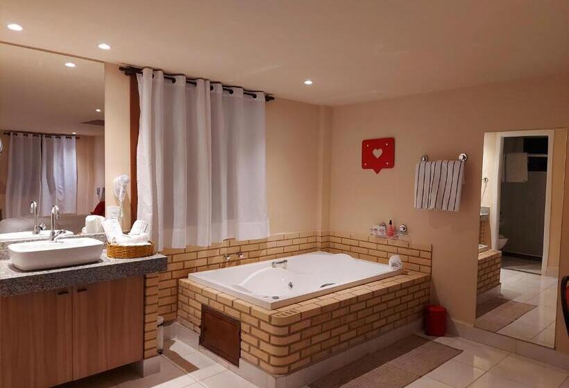 자쿠지 스위트, Vila Suíça 1818