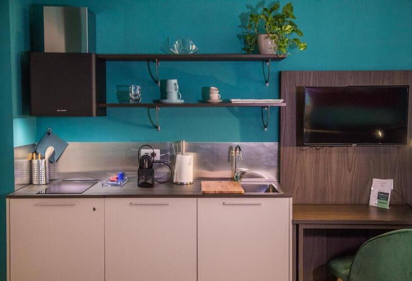 バルコニー付きスタンダードトリプルルーム, Casa Consani