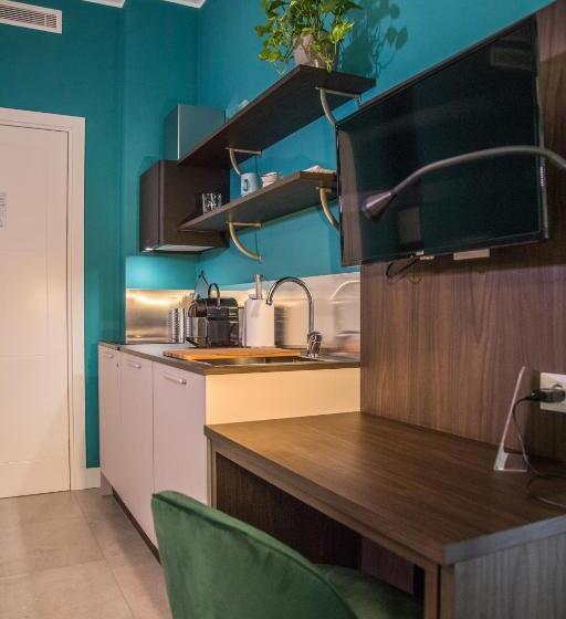 バルコニー付きスタンダードトリプルルーム, Casa Consani