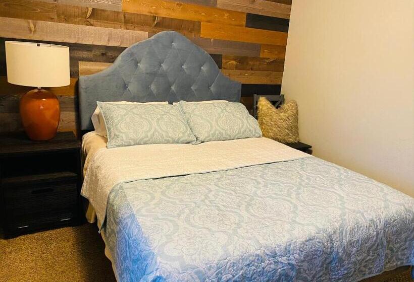 חדר דלוקס, Rockwood Resort Motel