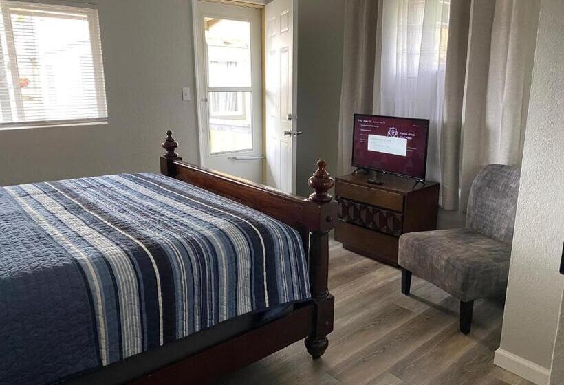 בונגלו משפחתי, Rockwood Resort Motel