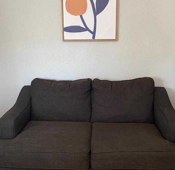 בונגלו משפחתי, Rockwood Resort Motel