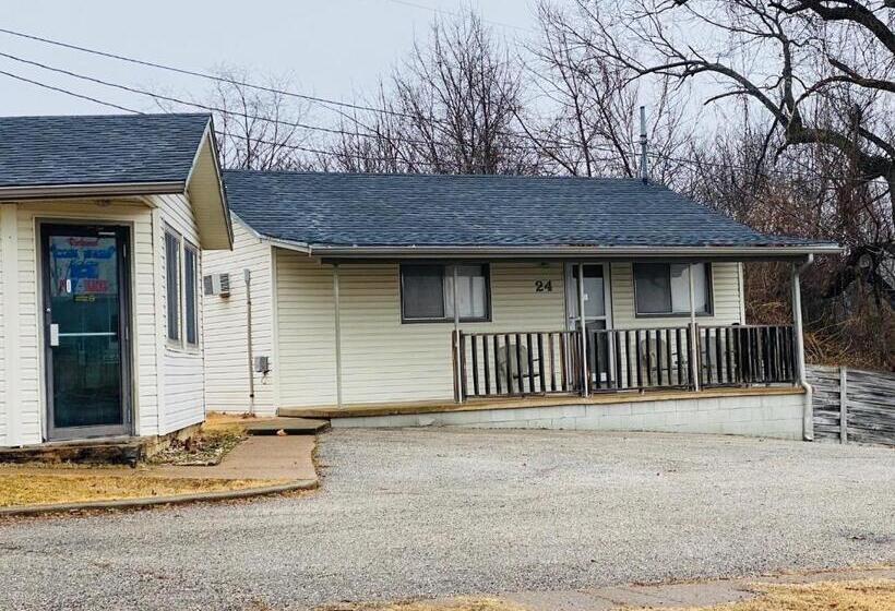 בונגלו סטנדרט 2 חדרי שינה, Rockwood Resort Motel