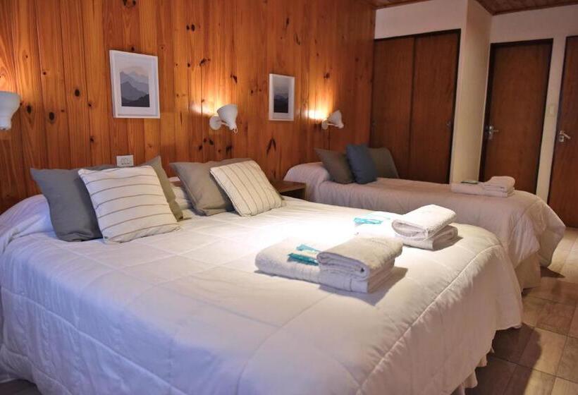 3 Kişilik Temel Oda, Latitud Cuarenta