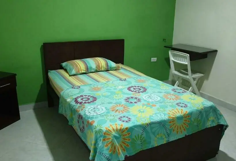 اتاق استاندارد یک نفره, Casahotel Barrancabermeja