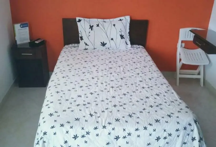 اتاق استاندارد یک نفره, Casahotel Barrancabermeja