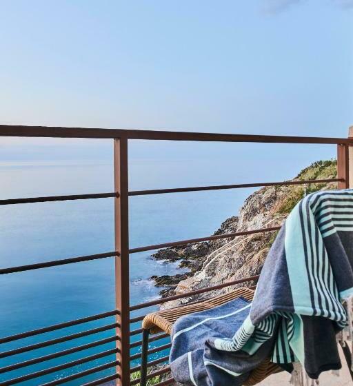 스탠다드 룸 바다 전망, Les Roches Brunes