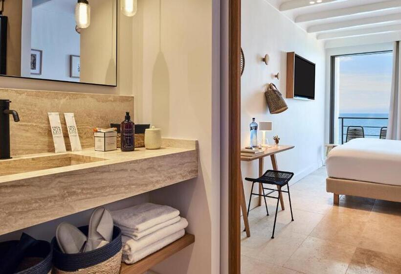 디럭스 룸 바다 전망, Les Roches Brunes