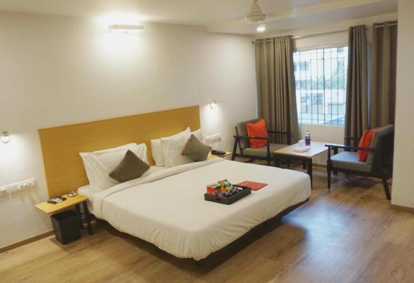 اتاق سوپریور با تخت بزرگ, Maitrayee