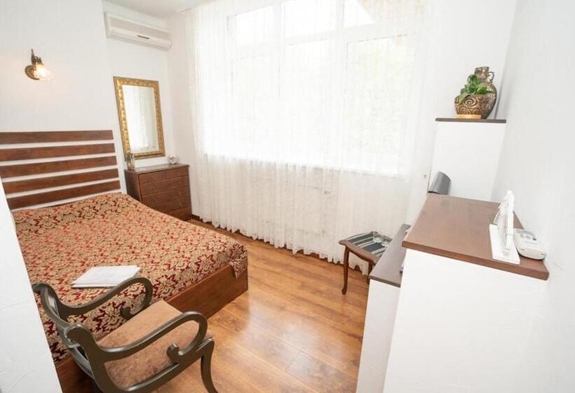 Standard-huone, Piano