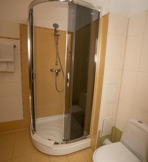 Standard-huone, Piano