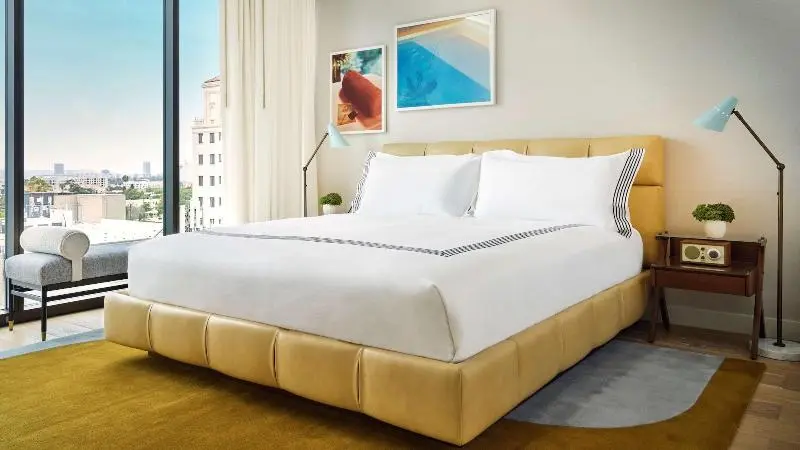 Standard Room King Bed Adapted for people with reduced mobility