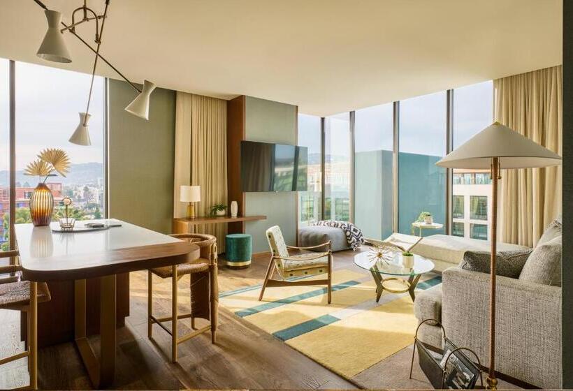 سوییت, Thompson Hollywood, By Hyatt