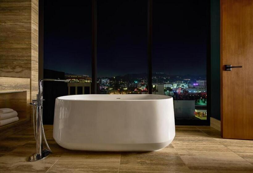 سوییت, Thompson Hollywood, By Hyatt