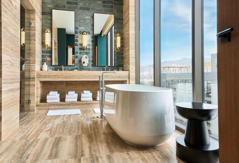 سوییت, Thompson Hollywood, By Hyatt