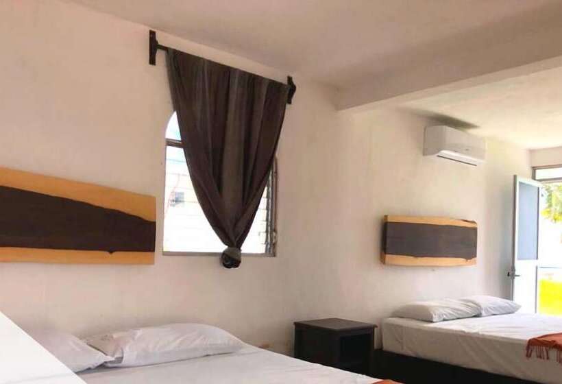Chambre Familiale, Vista Laguna Bacalar