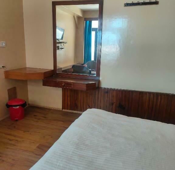 חדר דלוקס, Bhrigu