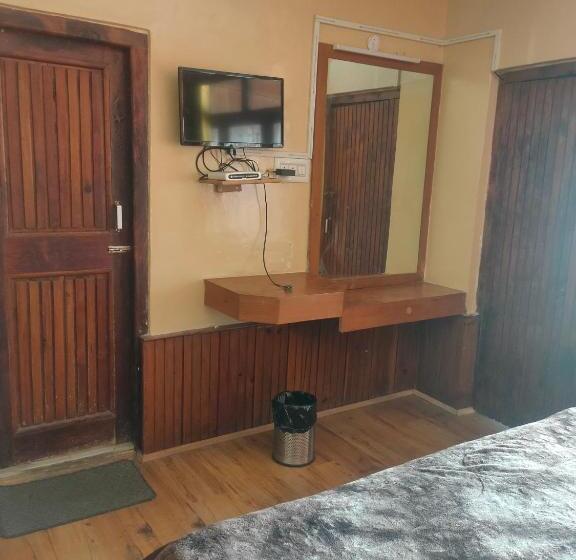 חדר דלוקס, Bhrigu