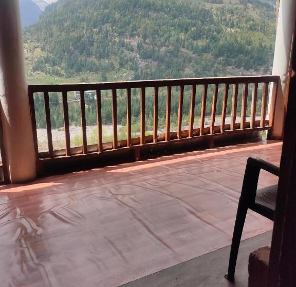 חדר דלוקס עם נוף להרים, Bhrigu