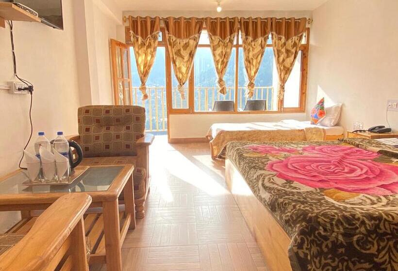 اتاق استاندارد سه نفره, Bhrigu