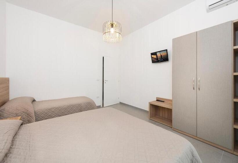 Apartamento 2 Dormitórios, Residence Ondamare