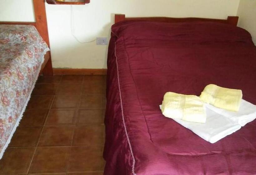 غرفة قياسية ثلاثية, Hostería El Alemán