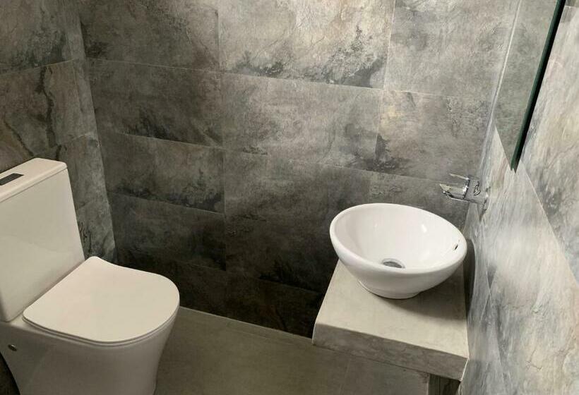 Standard Room, Delmond Lake Anuradhapura