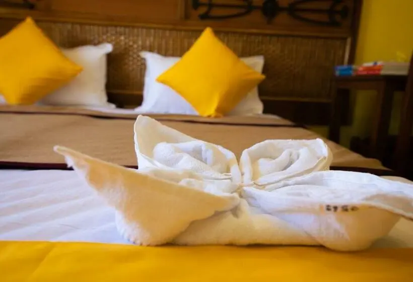 Chambre Affaires, Raj Resort