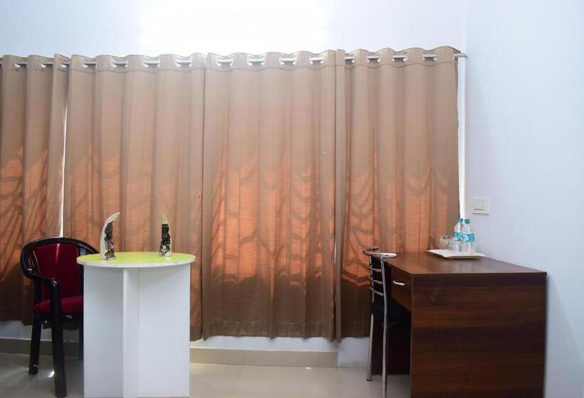 اتاق استاندارد یک نفره, Rajendra Residency