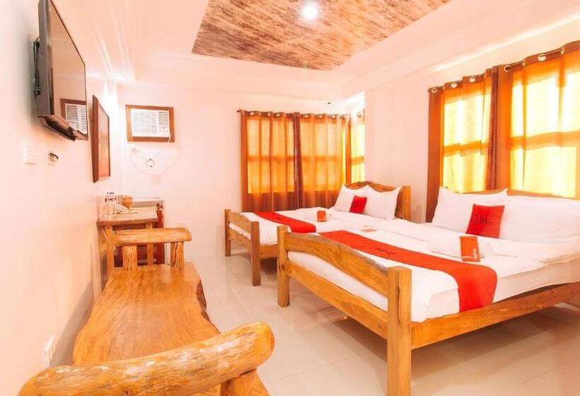 Семейный Номер Deluxe, Reddoorz Plus @ Jollydays Hotel Nueva Ecija