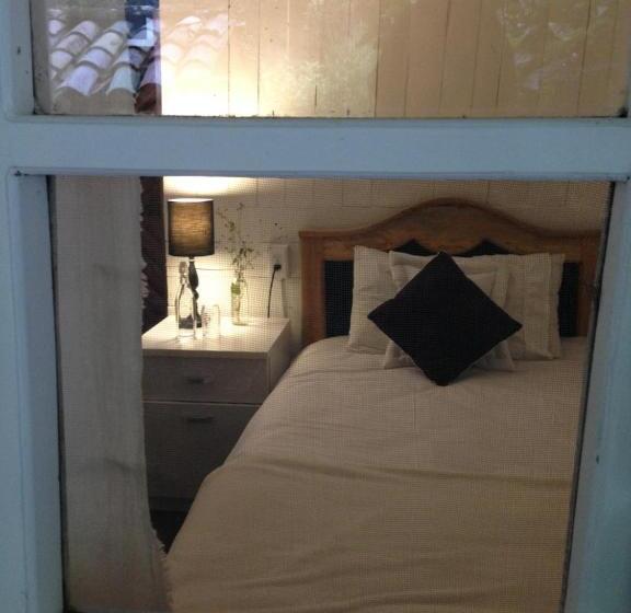 标准单人间, Pacheco Farmhouse   Intag Valley