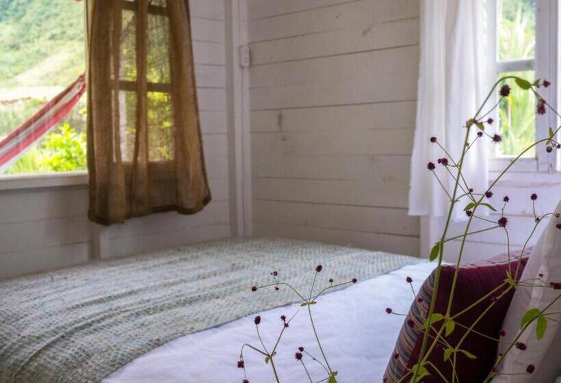 标准三人间, Pacheco Farmhouse   Intag Valley