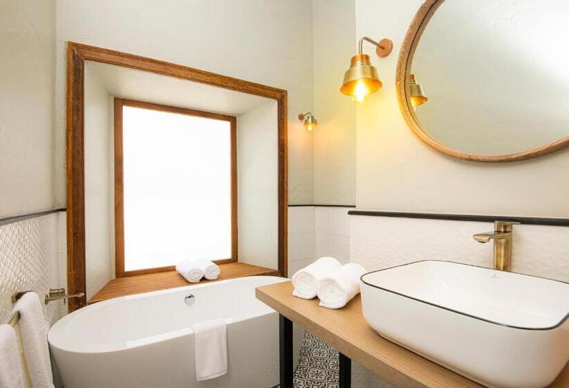 غرفة ديلوكس, Solar Madariaga