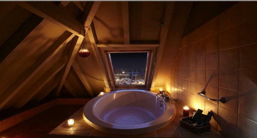 اتاق سوپریور, Kaian Maitea