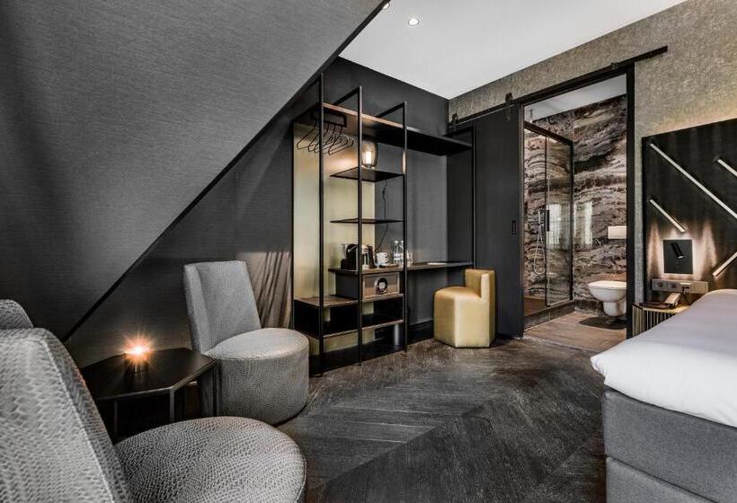 סוויטת ג'וניור, Le Petit Marin Boutique