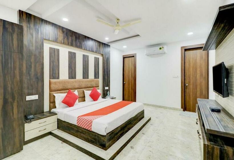 스위트, Ratan The Pacific