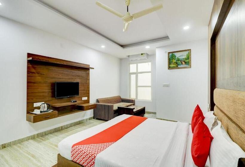 스위트, Ratan The Pacific